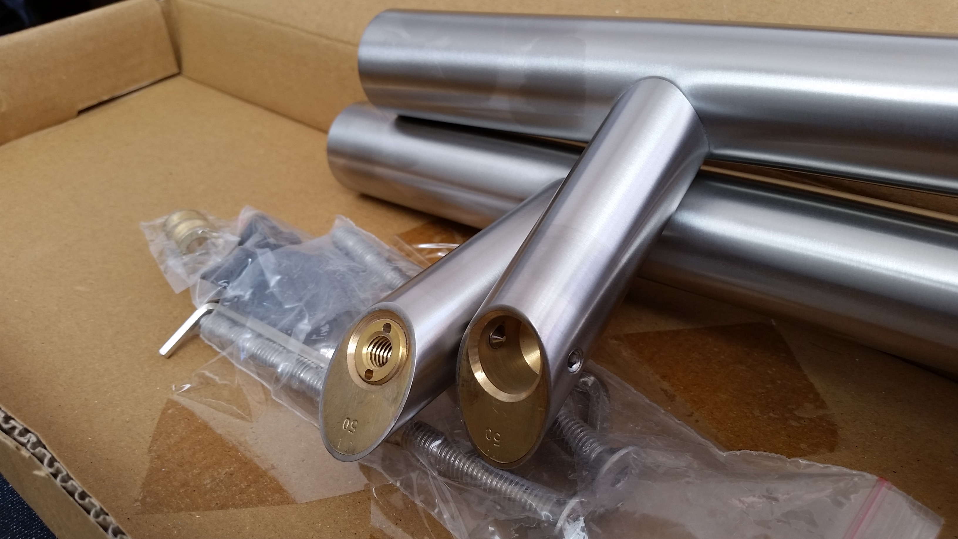 Manere tragatoare bara inox satinat prindere 45 grade